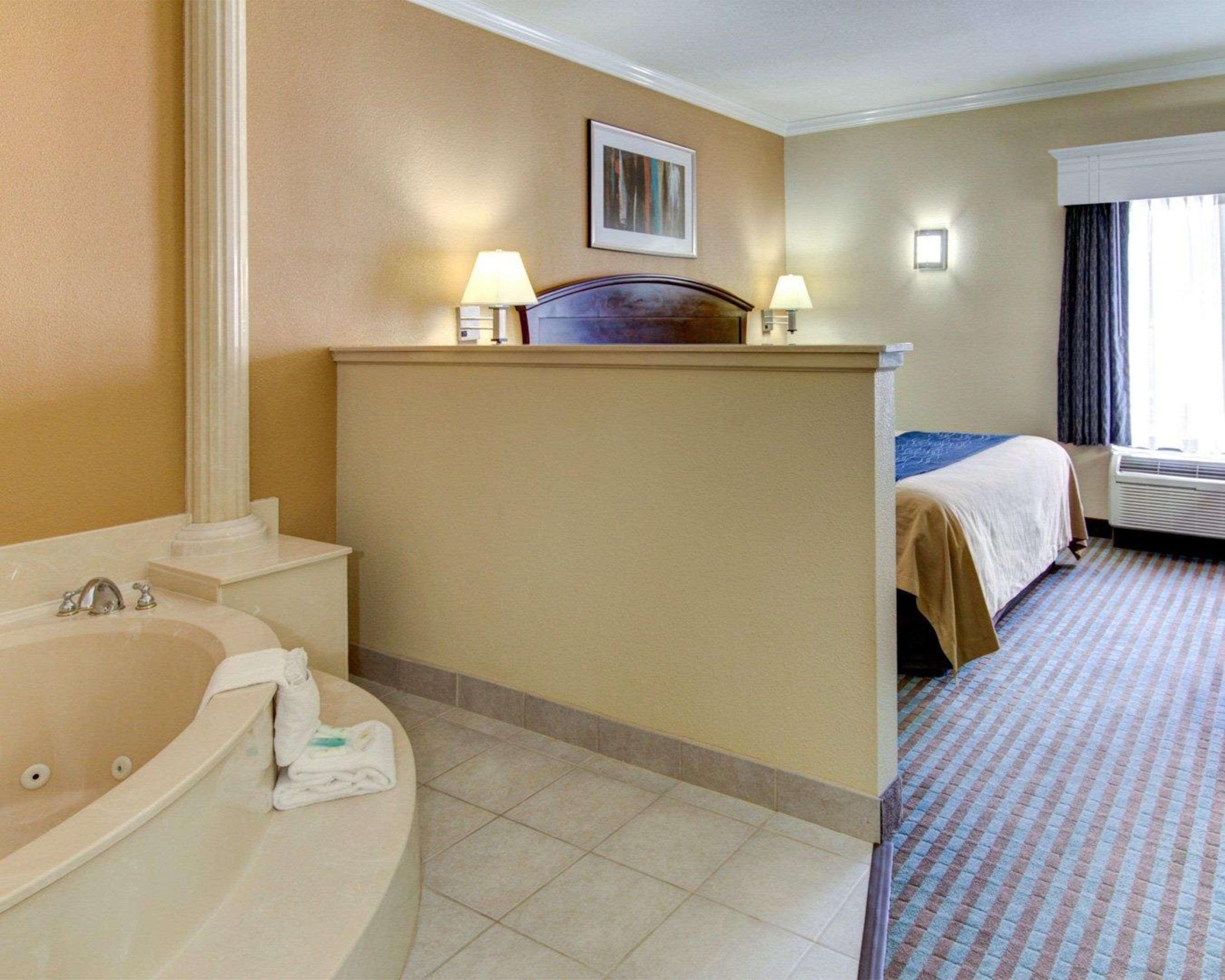Comfort Inn Corsicana East Kültér fotó